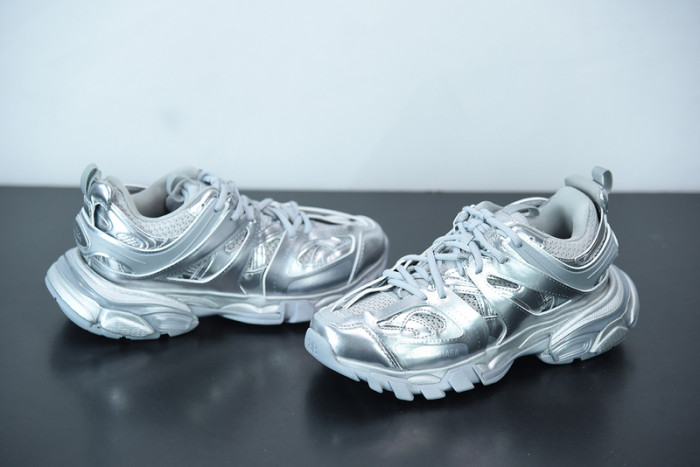 balcia track sneaker