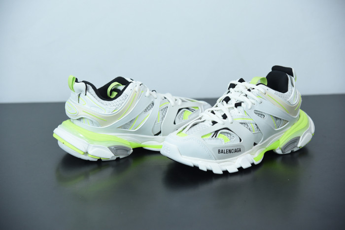 balcia track sneaker