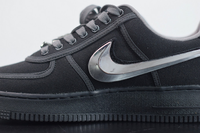 travis scott x air force 1 aq4211-001