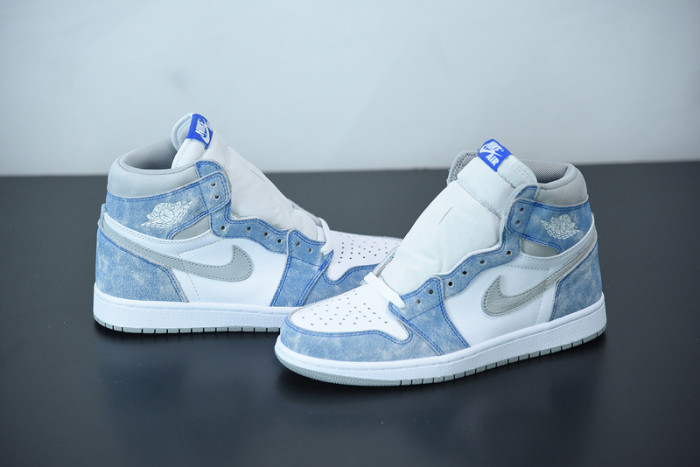 air jordan 1 high og “hyper royal” 555088-402