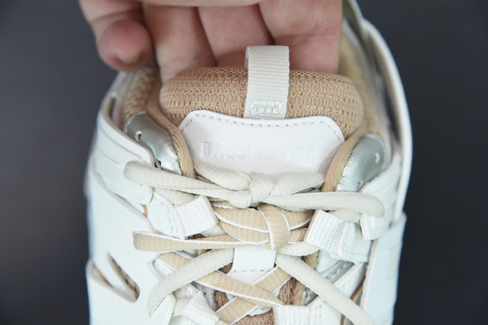 balcia track sneaker