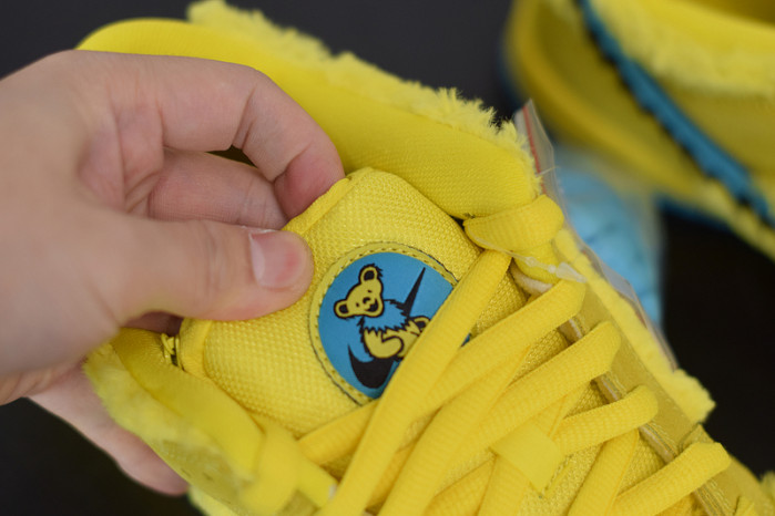 nike sb dunk low "grateful dead - yellow bear" cj5378-700