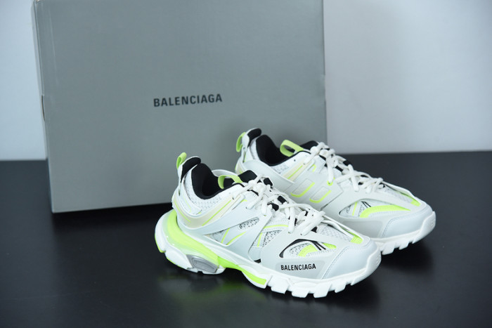 balcia track sneaker