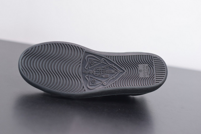 gci low top sneaker black g010