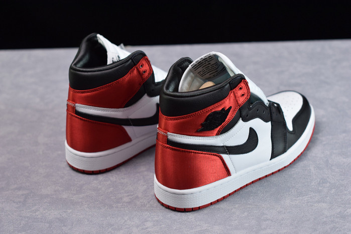 air jordan 1 retro high satin black toe cd0461-016