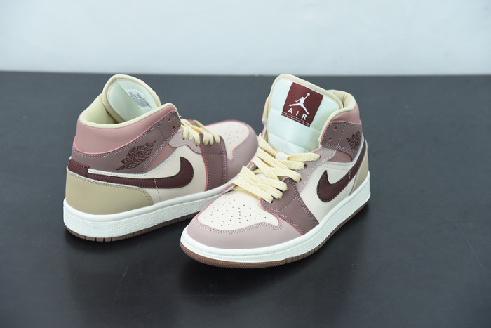 air jordan 1 mid do7440-821
