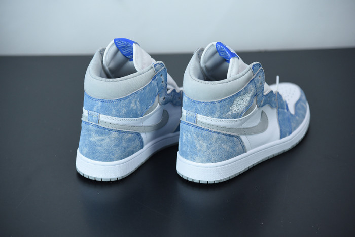 air jordan 1 high og “hyper royal” 555088-402