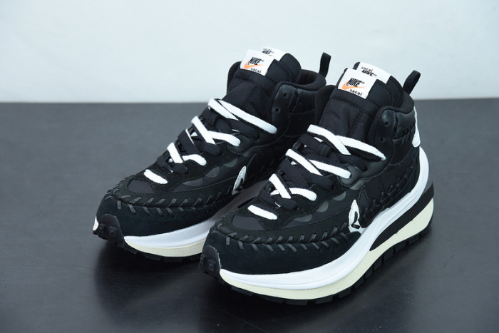 nike vaporwaffle sacai jean paul gaultier black white dh9186-001
