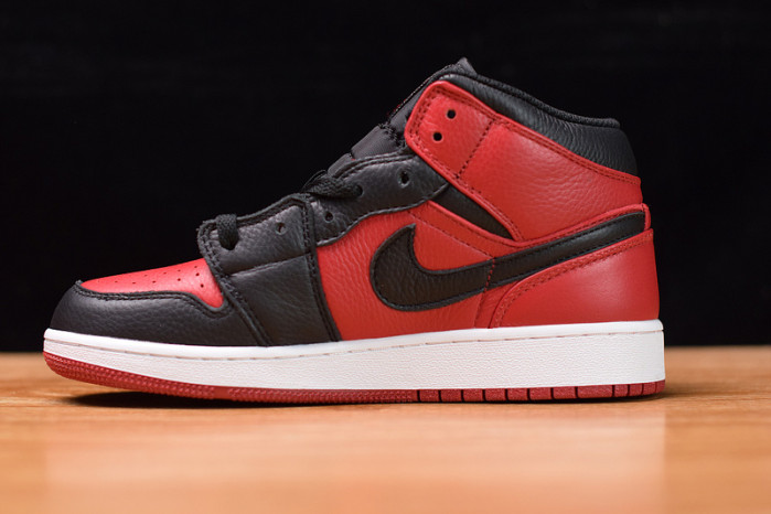 air jordan 1 mid gym red black 554724-610