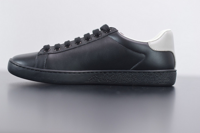 gci low top sneaker black g010