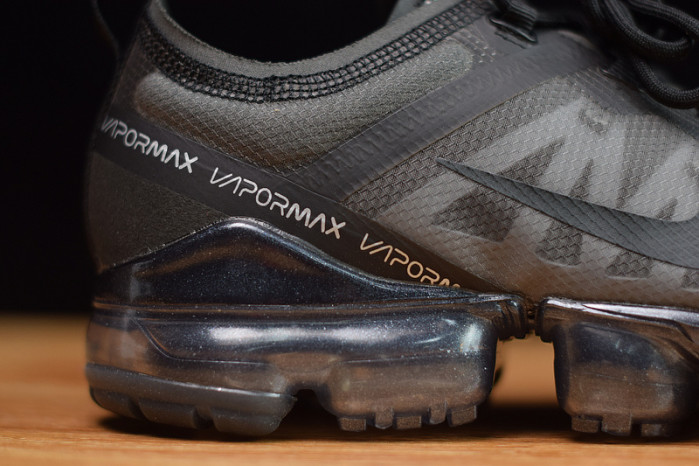 nike air vapormax 2019 throwback future ar6631-001