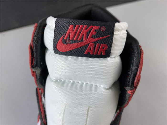 air jordan 1 high og “bloodline 2.0” 555088-129