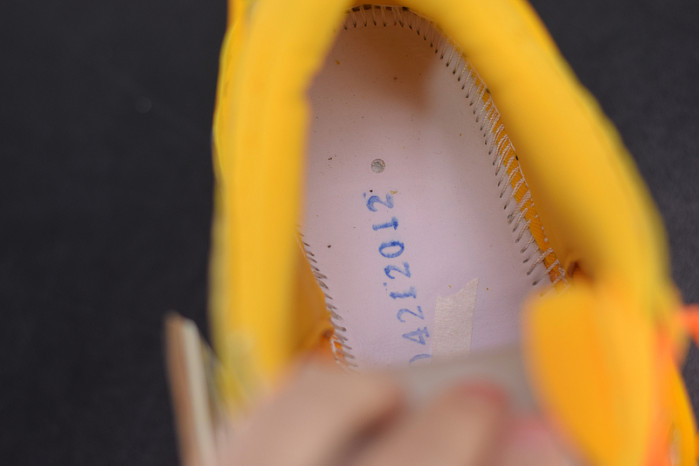 off-white x nike air rubber dunk “university gold” cu6015-700