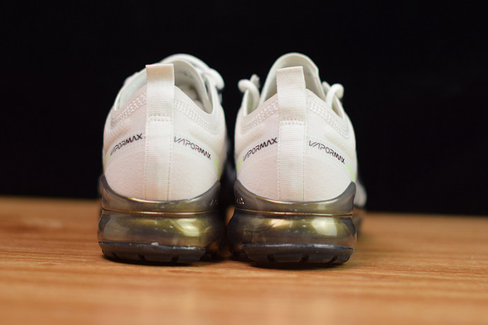nike air vapormax 2019 premium white platinum tint lime blast at6810-100