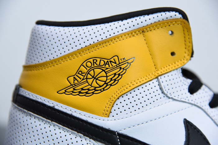 air jordan 1 mid “university gold” bq6472-107