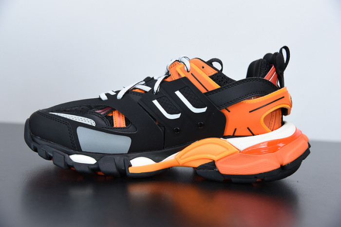 balcia track sneaker