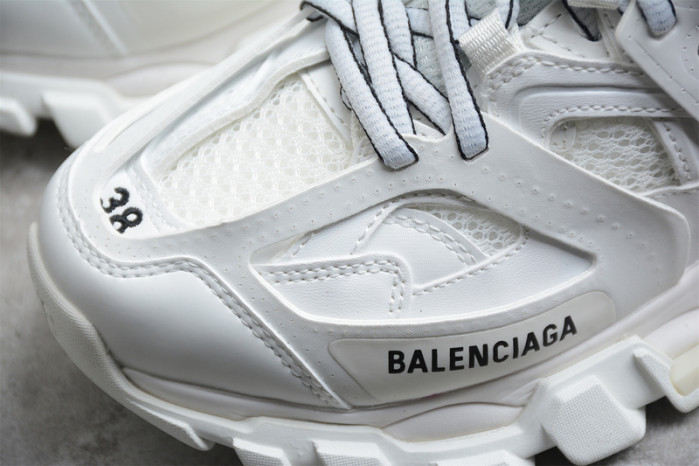 balcia track sneaker