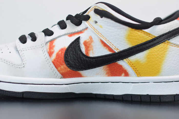 nike sb dunk low raygun tie-dye white bq6832-101