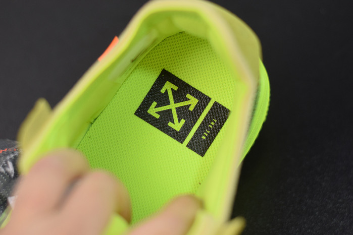 nike air force 1 low off-white volt ao4606-700