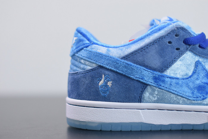 nike sb dunk low stragelove blue ct2552-400