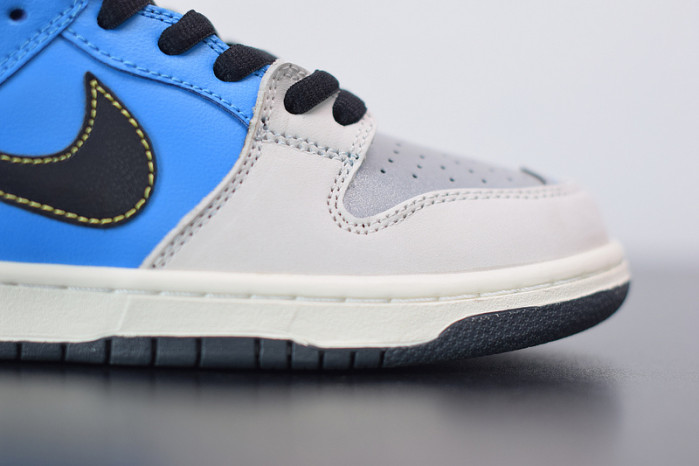 instant skateboard x nike dunk sb low blue white cz5128-400
