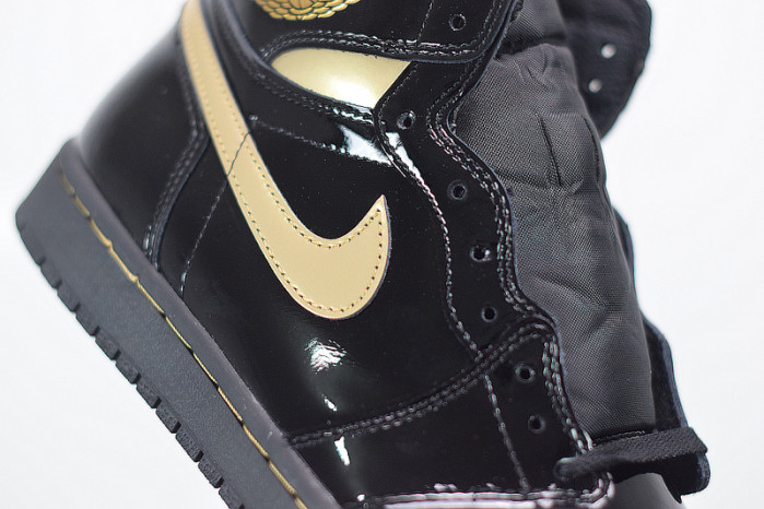 air jordan 1 retro high black metallic gold 555088-032