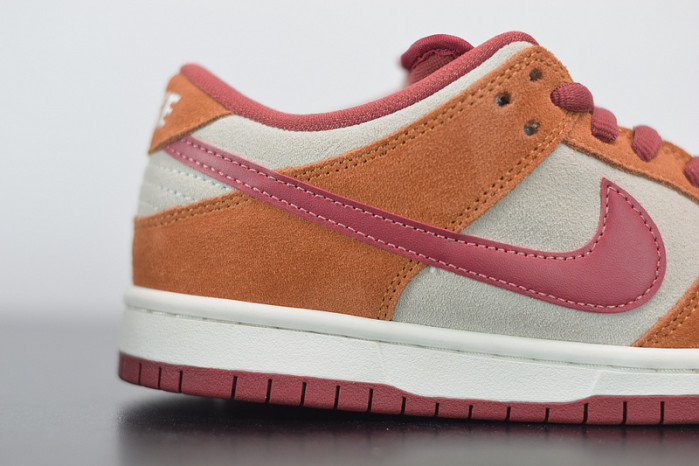 nike sb dunk low pro dark russet cedar bq6817-202