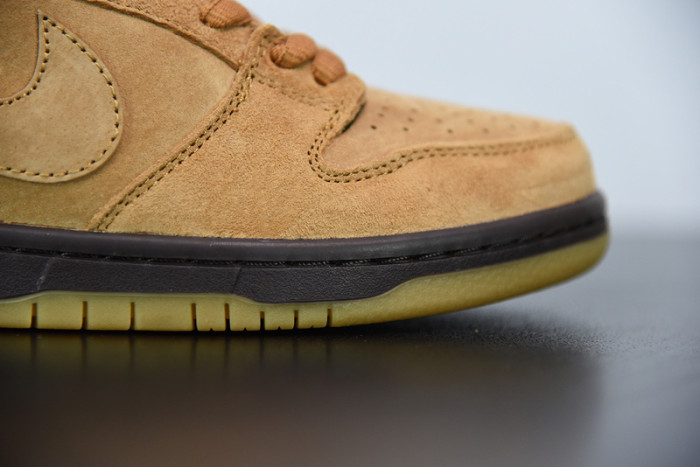 nike sb dunk low “wheat mocha” bq6817-204