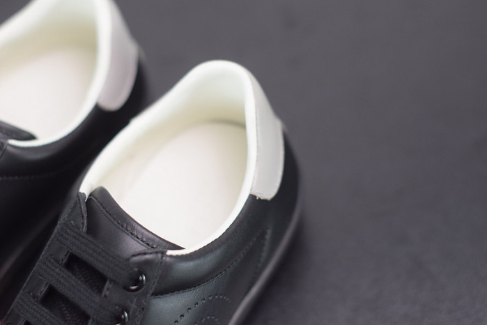 gci low top sneaker black g010