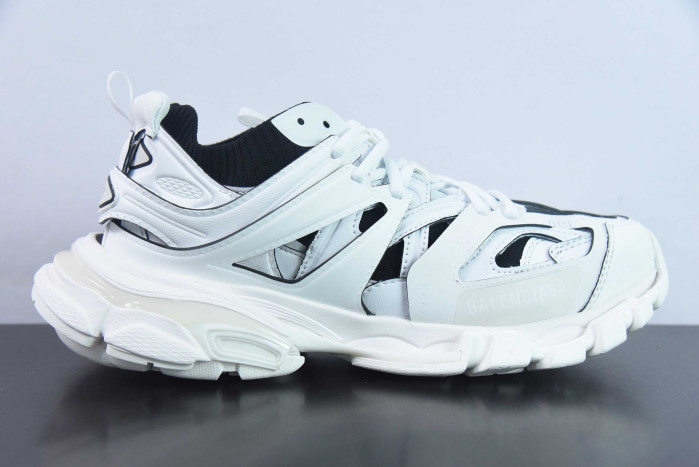 balcia track trainers 3.0 black white