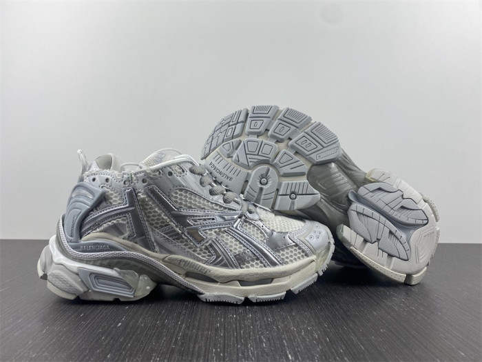 balcia track runner white grey silver