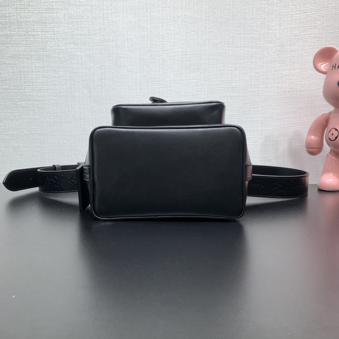 Louis Vuitton LV Monogram Black Noé Cargo Bucket bag M13985