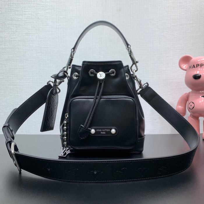 Louis Vuitton LV Monogram Black Noé Cargo Bucket bag M13985