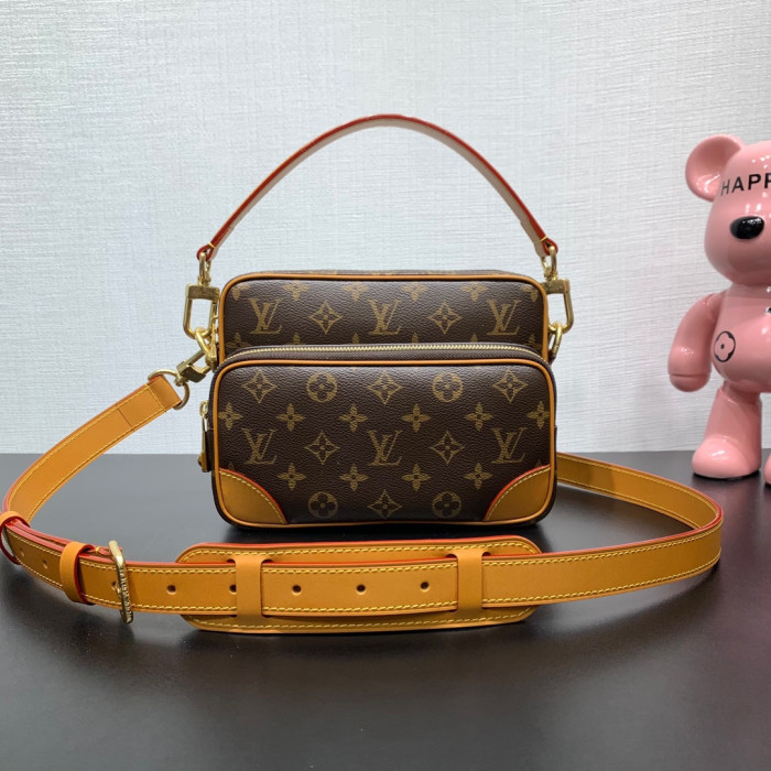 Louis Vuitton LV Monogram Brown bag M14016