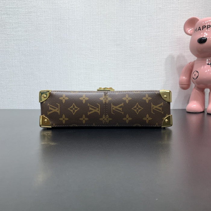 Louis Vuitton LV Monogram bag M14526