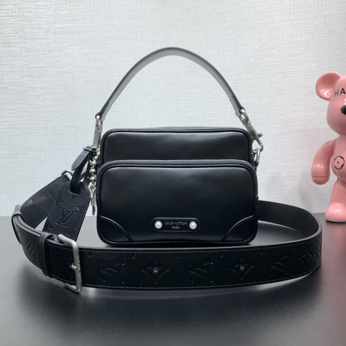 Louis Vuitton LV Monogram bag M13987