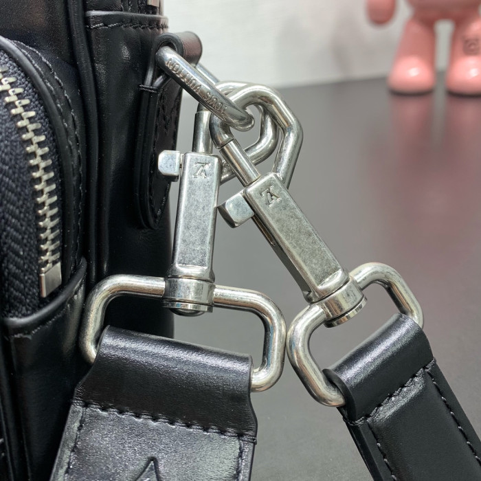 Louis Vuitton LV Monogram bag M13987