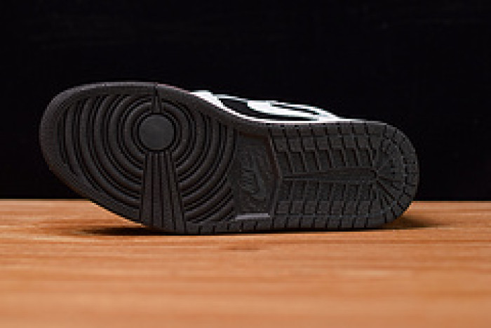 air jordan 1 retro mid tuxedo 554724-113