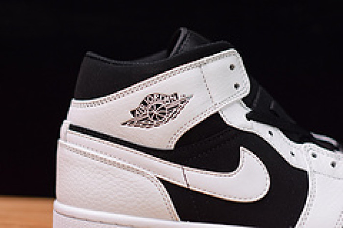 air jordan 1 retro mid tuxedo 554724-113
