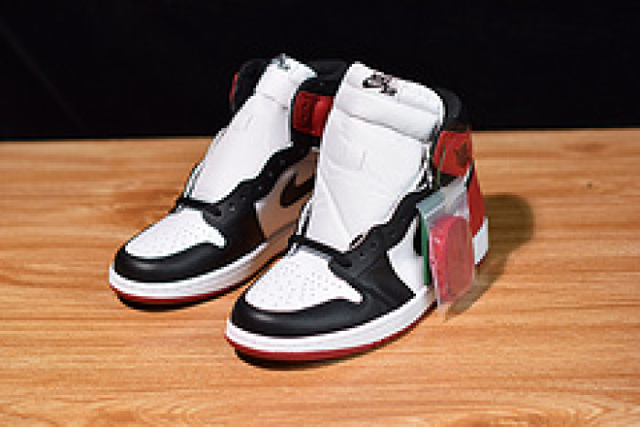 air jordan 1 retro high og black toe 555088-125